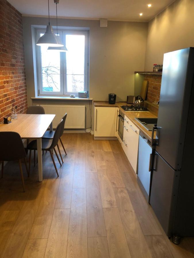 Apartament Browarny ออสทรุฟ วีแยลคอพพอลสกี ภายนอก รูปภาพ